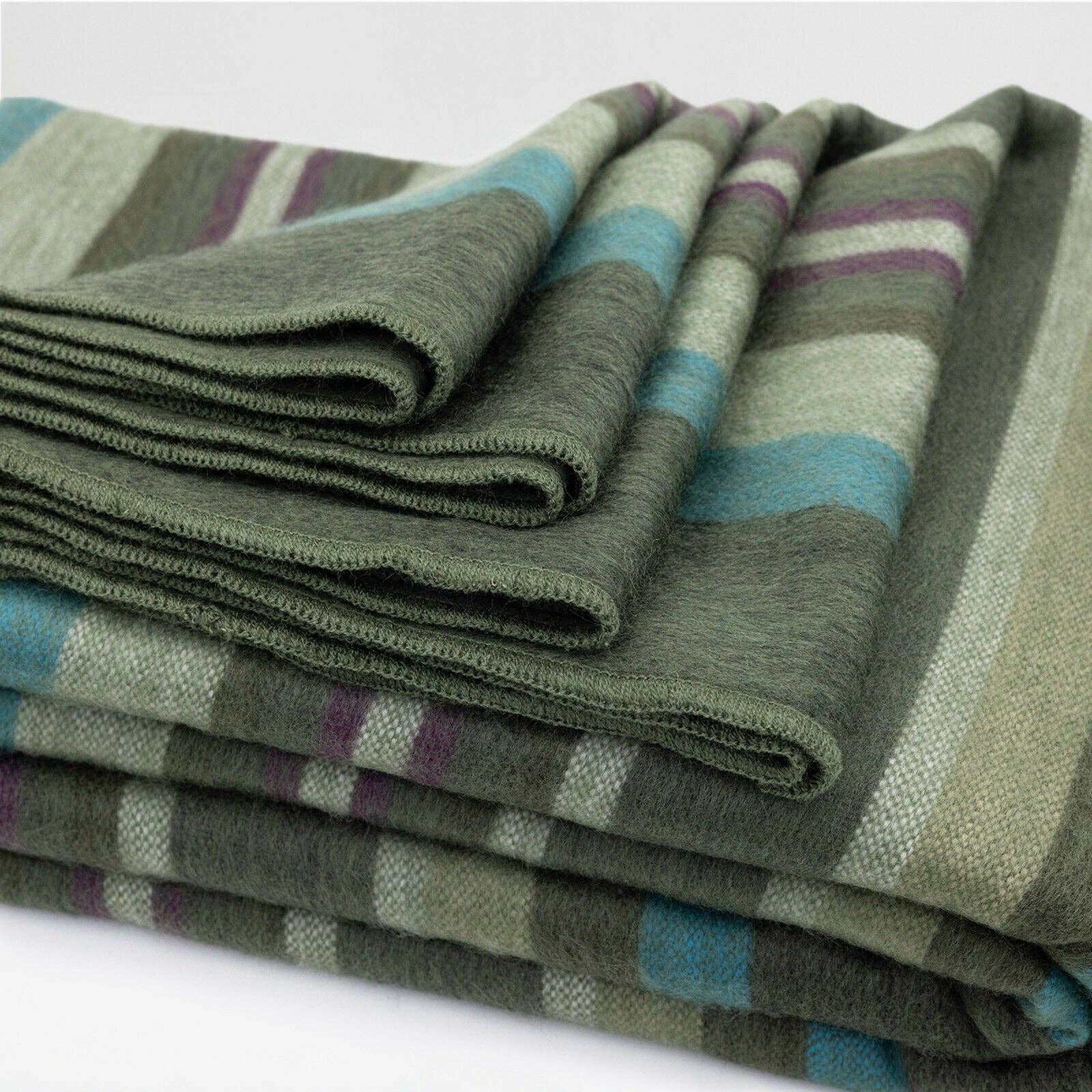 Bosque - Baby Alpaca Wool Blanket - Queen 95" x 66" - (Handmade in Ecuador)