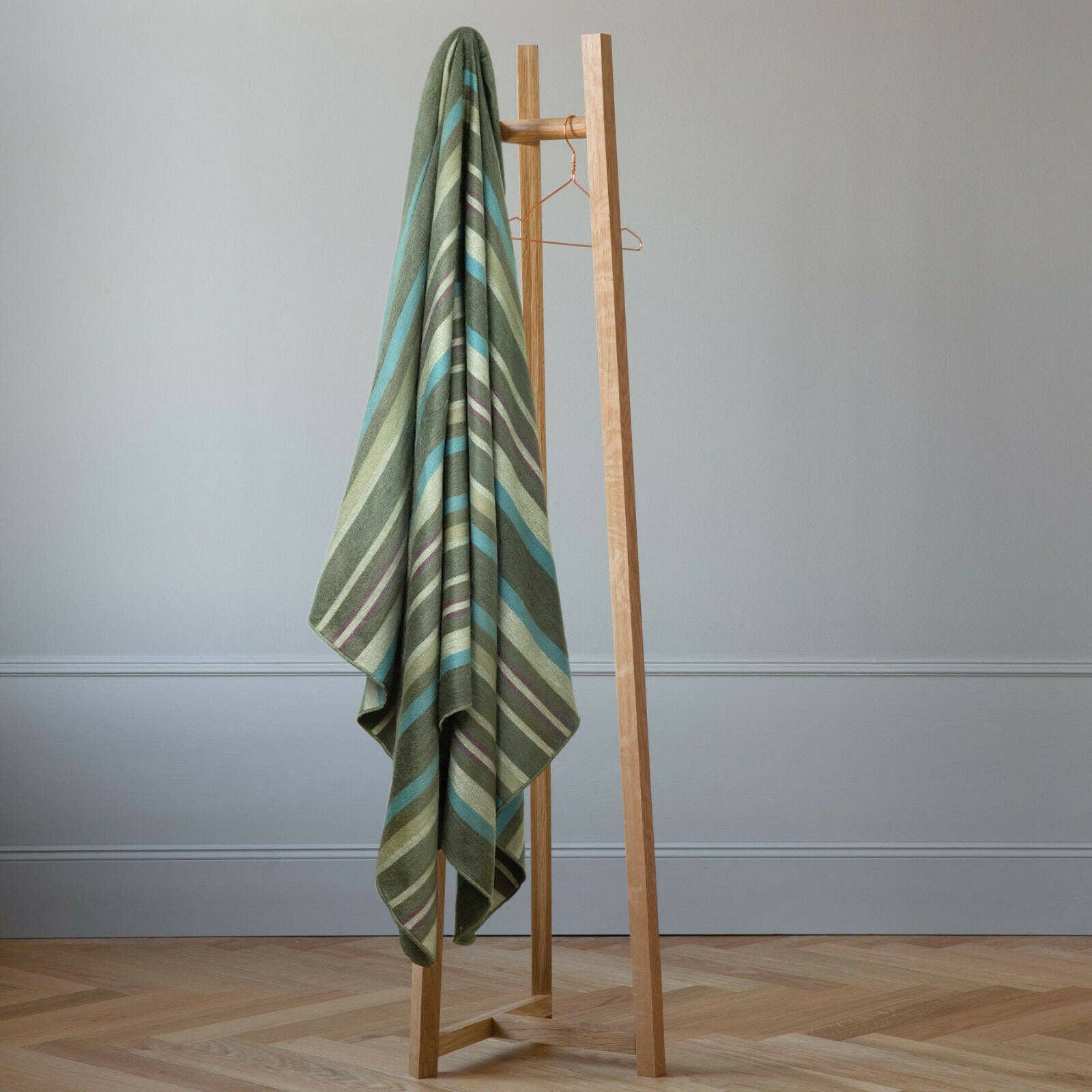 Bosque - Baby Alpaca Wool Blanket - Queen 95" x 66" - (Handmade in Ecuador)