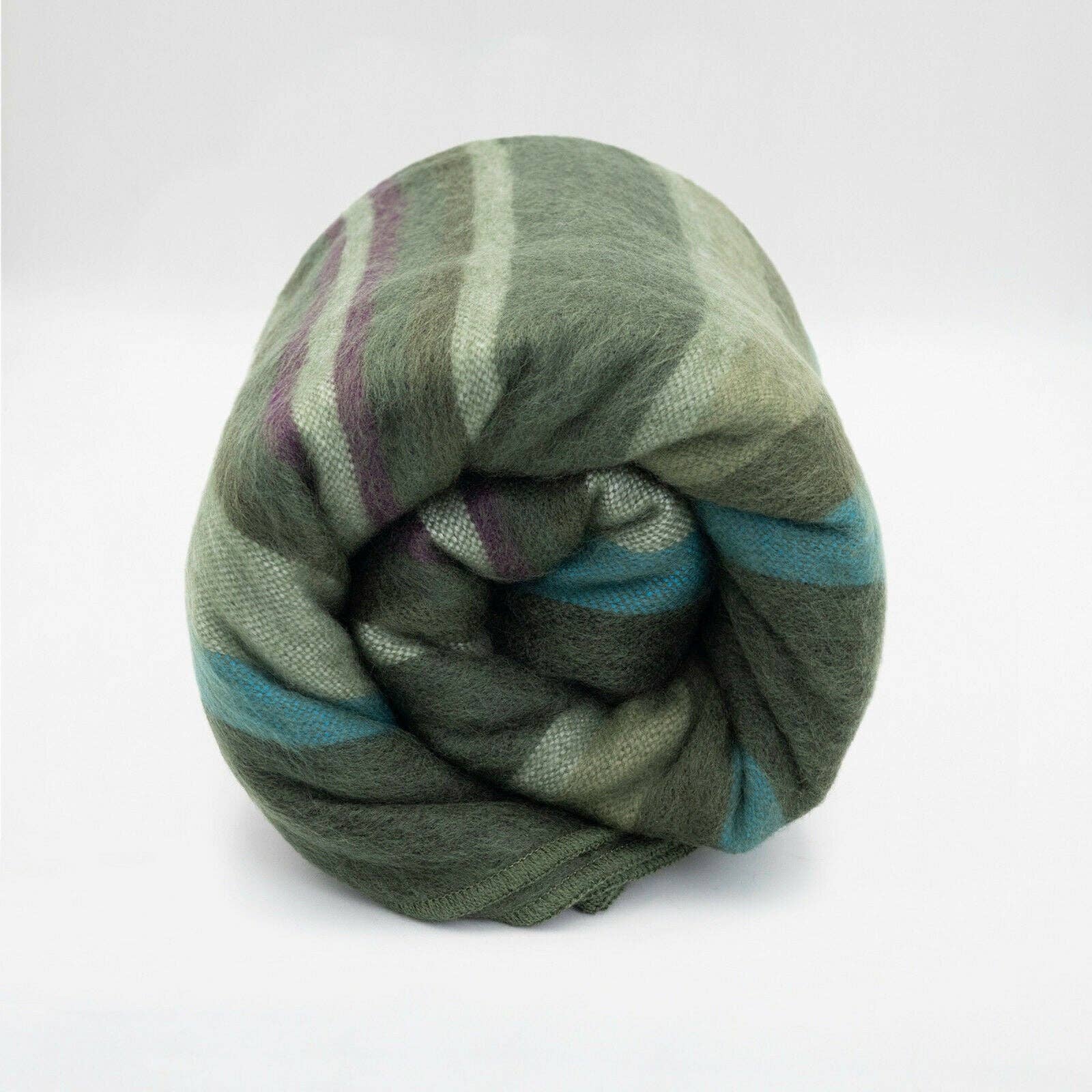 Bosque - Baby Alpaca Wool Blanket - Queen 95" x 66" - (Handmade in Ecuador)