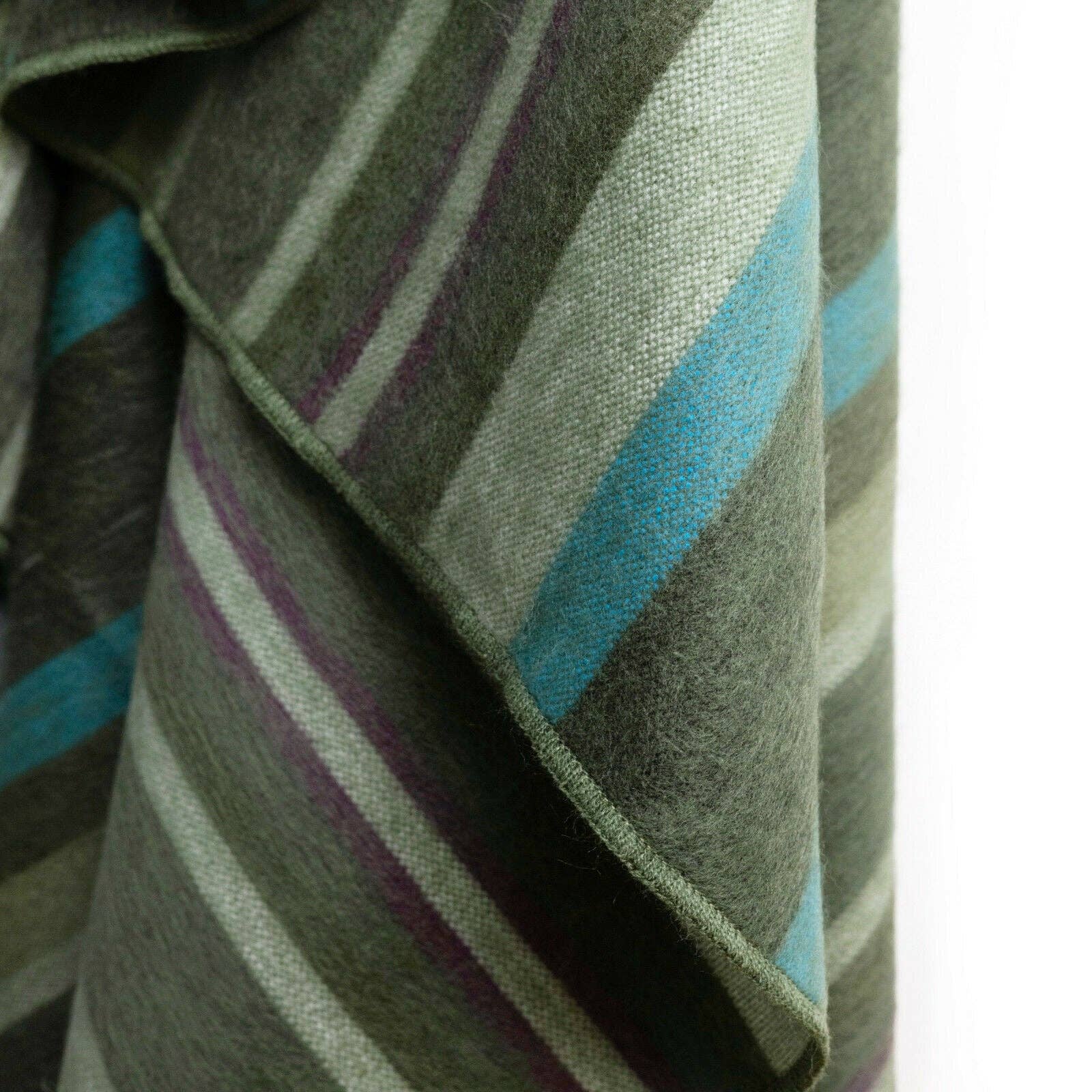 Bosque - Baby Alpaca Wool Blanket - Queen 95" x 66" - (Handmade in Ecuador)